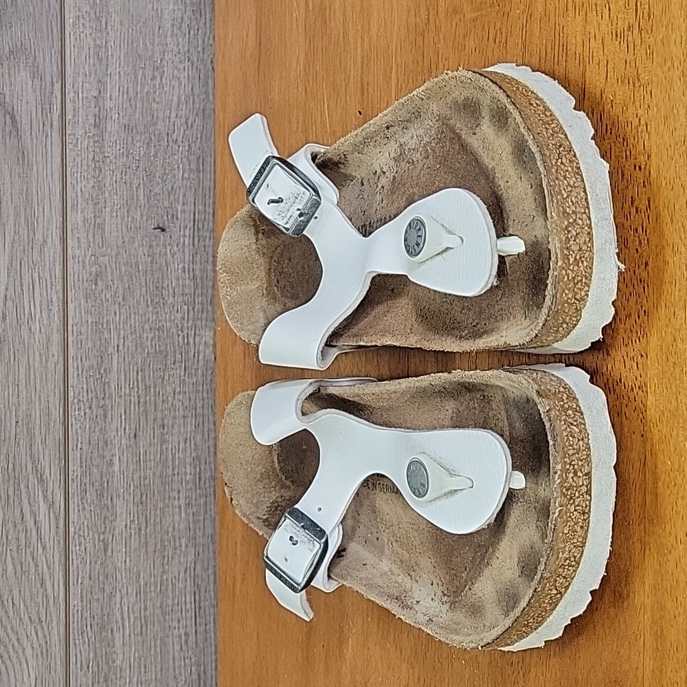Birkenstock White Sandals size 36 L5